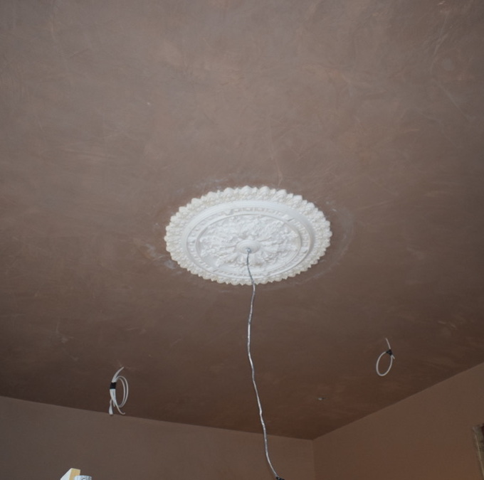Gypsum Plastering to ceiling in London